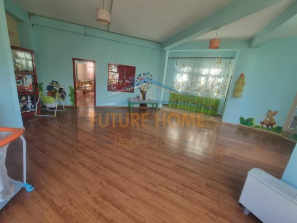 Tirane, jepet me qera ambjent biznesi Kati 3, 200 m² 1200 € (Kopeshti zoologjik, Tiranë.)