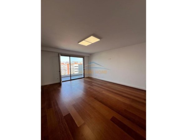 Tirane, jepet me qera zyre Kati 8, 139 m² 2.200 € 