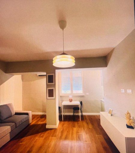 Tirane, jepet me qera apartament 1+1+Ballkon Kati 3, 56 m² 400 € 