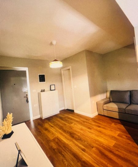 Tirane, jepet me qera apartament 1+1+Ballkon Kati 3, 56 m² 400 € 