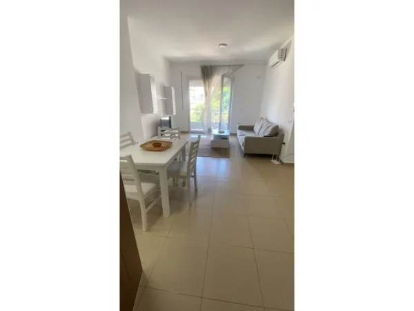 Tirane, jepet me qera apartament 1+1 Kati 2, 71 m² 590 € 