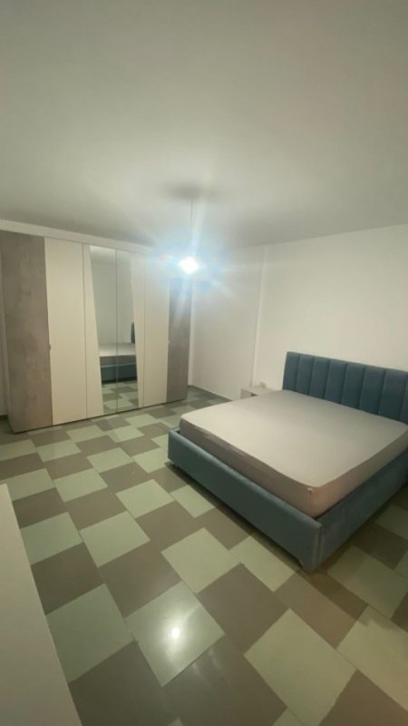 Tirane, jepet me qera apartament 1+1+Ballkon Kati 2, 70 m² 450 € (rruga e elbasanit)