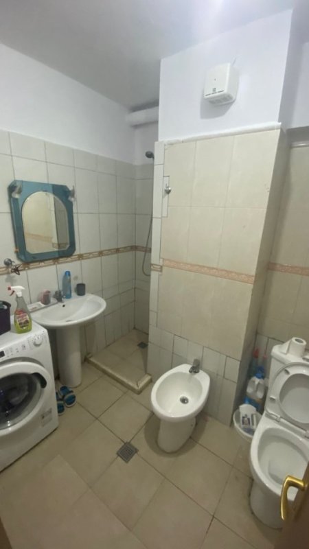 Tirane, jepet me qera apartament 1+1+Ballkon Kati 2, 70 m² 450 € (rruga e elbasanit)