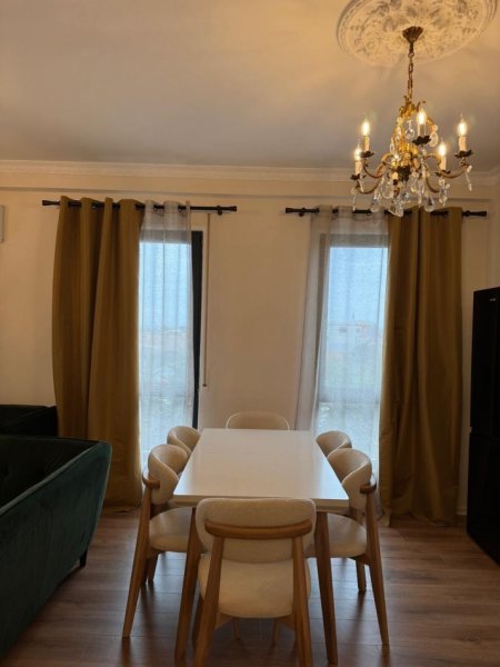 Tirane, jepet me qera apartament 2+1+Aneks+Ballkon Kati 3, 109 m² 750 € (Rruga Xhanfize Keko)