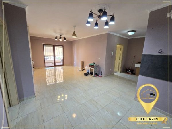 Tirane, shitet apartament 3+1+Aneks+Ballkon Kati 1, 130 m² 240.000 € (Kopshti Botanik)