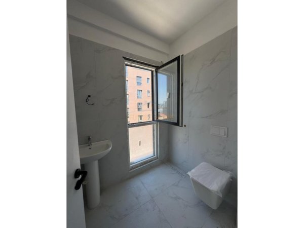 Tirane, shitet apartament 2+1+Ballkon Kati 6, 114 m² 96.000 € 
