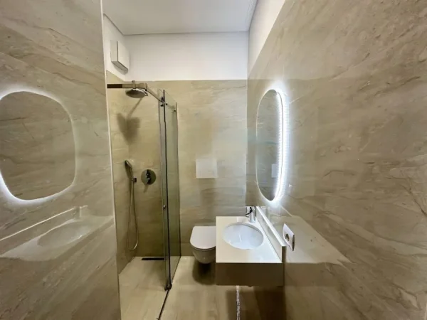 Tirane, jepet me qera apartament 2+1+Ballkon Kati 1, 95 m² 1.200 € (Secret Garden Residence)