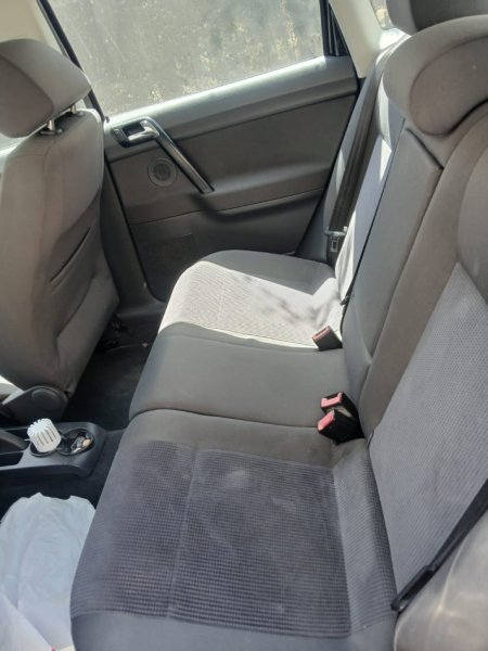 Tirane, shitet makine Volkswagen Benzin, e zeze automatik Kondicioner 2.400 km 4.800 €