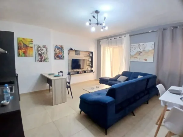 Tirane, jepet me qera apartament 1+1+Ballkon Kati 2, 74 m² 650 € 