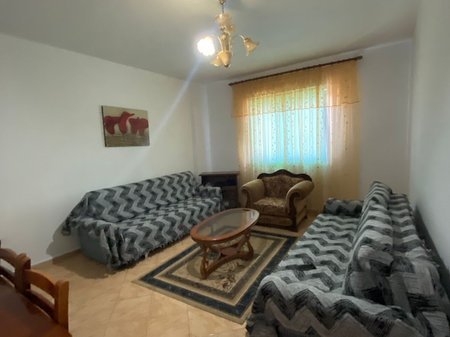 Tirane, jepet me qera apartament 1+1 , 70 m² 450 € 