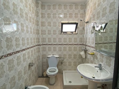 Tirane, jepet me qera apartament 1+1 , 70 m² 450 € 
