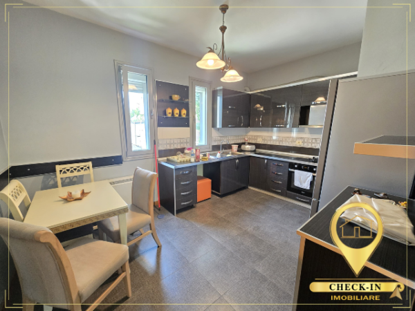 Tirane, jepet me qera apartament duplex Dublex Kati 2, 200 m² 800 € (Rruga Jordan Misja)