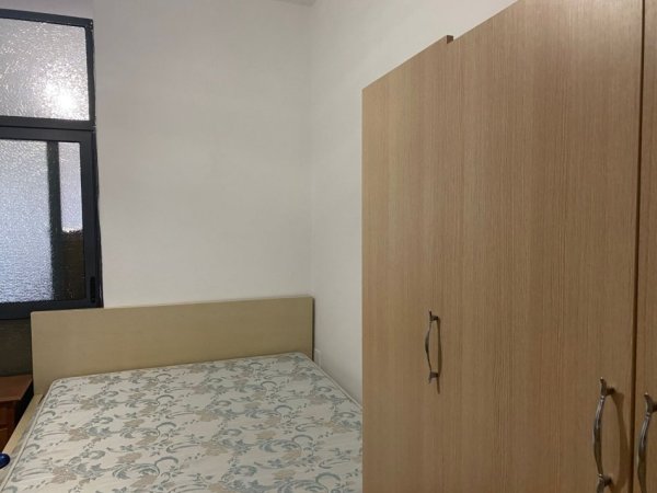 Tirane, jepet me qera garsonier 1+1 Kati 0, 47 m² 300 € (rruga 5 Maji Tirane.)