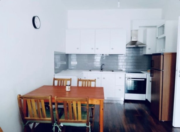 Tirane, jepet me qera apartament 1+1 Kati 7, 500 € 