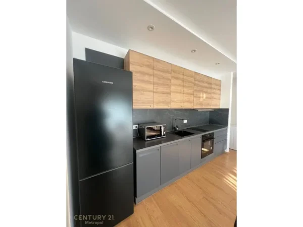 Tirane, jepet me qera apartament 1+1 Kati 1, 60 m² 650 € (Liqeni Thate)