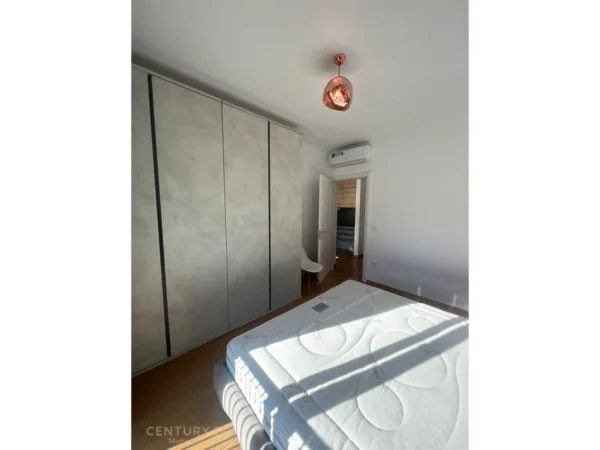 Tirane, jepet me qera apartament 1+1 Kati 1, 60 m² 650 € (Liqeni Thate)