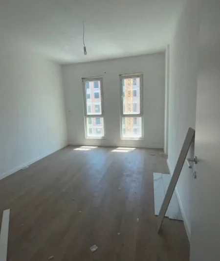 Tirane, shes apartament 2+1+Ballkon Kati 2, 91 m² (Univers City)