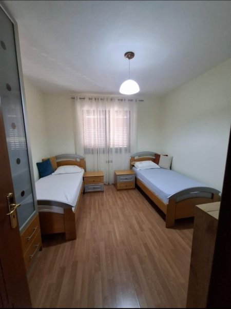 Tirane, jepet me qera apartament 2+1 Kati 2, 75 m² 660 € (Rruga Ali Demi)