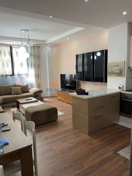 Tirane, jepet me qera apartament 2+1 Kati 1, 70 m² 500 € (Kodra e Diellit)