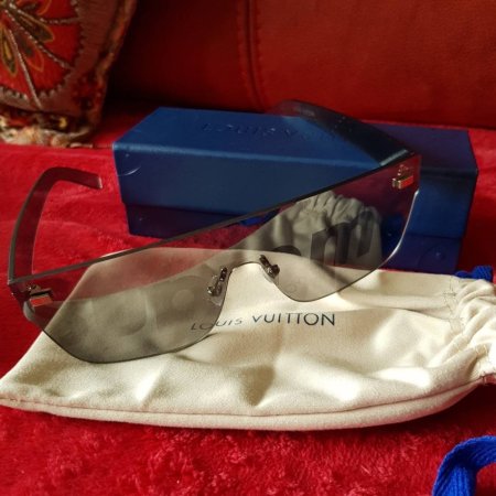 Tirane, shes SHITEN SYZE ORIGJINALE LOUIS VUITTON SUPREME LIMITED EDITION 690 €