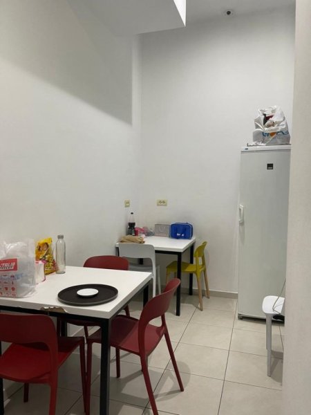 Tirane, shes ambjent biznesi , 223 m² 730.000 €