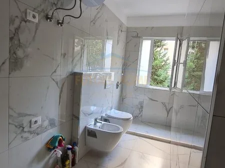 Tirane, shitet apartament 1+1 Kati 1, 58 m² 17.000.000 € 