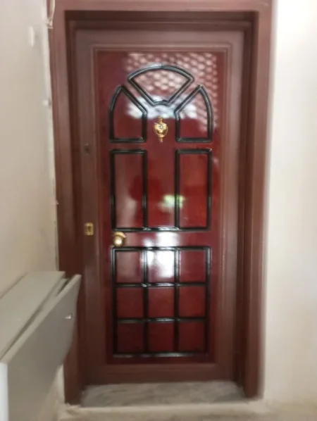 Berat, shitet apartament 1+1+Aneks+Ballkon Kati 5, 65 m² 45.000 milion lek(Antipatja Agron elezi)