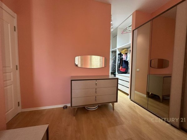 Tirane, jepet me qera apartament 2+1+Ballkon Kati 9, 105 m² 750 € (Rruga Kongresi i Manastirit)