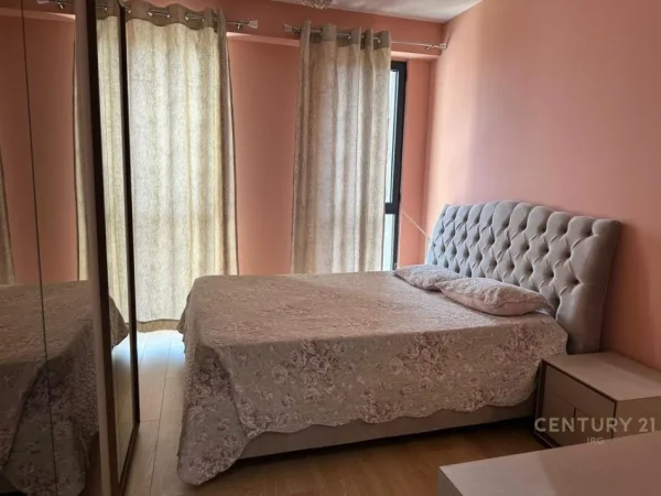 Tirane, jepet me qera apartament 2+1+Ballkon Kati 9, 105 m² 750 € (Rruga Kongresi i Manastirit)