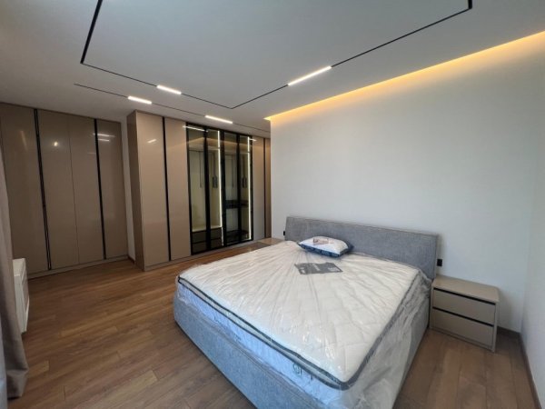 Tirane, jepet me qera Vile 5+1 Kati 1, 400 m² 4.000 € (Forest Residence ,Liqeni i Thate)