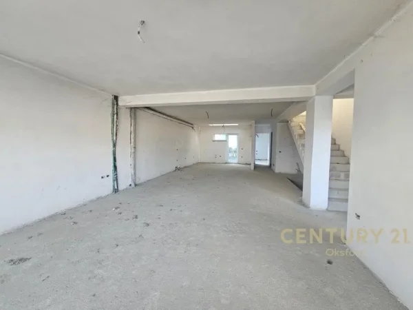 Tirane, shes Vile 4+1 Kati 3, 499 m² 600.000 € (KODRA E DIELLIT 2)