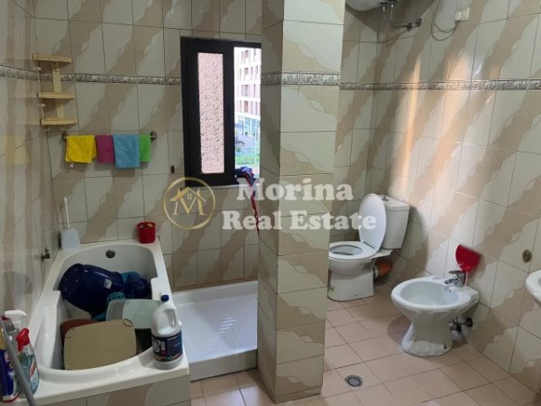 Tirane, jepet me qera shtepi 2+1+Ballkon Kati 3, 110 m² 400 € (Fiori di Bosco)