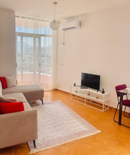 Tirane, jepet me qera apartament 1+1+Ballkon Kati 7, 63 m² 450 € (Astir , rr, Tom Plezha)