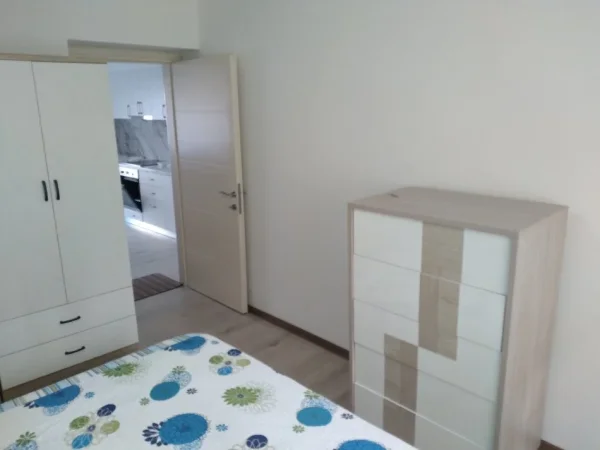 Pogradec, jepet me qera apartament 1+1+Aneks+Ballkon Kati 1, 230 €