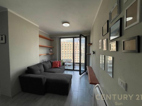 Tirane, jepet me qera apartament 3+1 Kati 10, 110 m² 700 € (ISH FUSHA E AVIACIONIT)