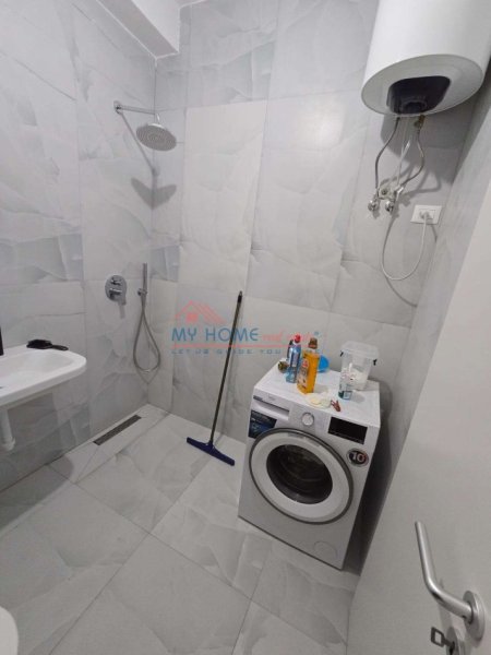 Tirane, shitet apartament 2+1+Ballkon Kati 6, 88 m² 143.000 € (Ali Demi)