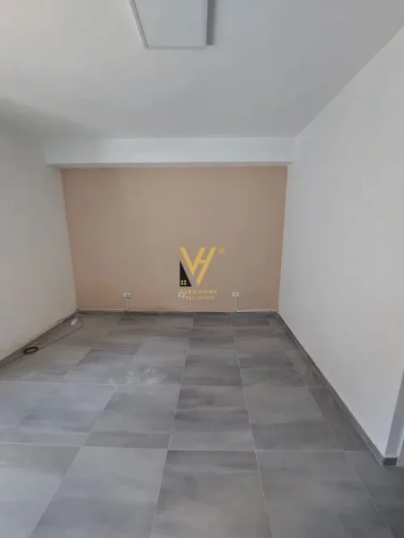 Tirane, jepet me qera dyqan Kati 0, 30 m² 450 € (RRUGA SULEJMAN PASHA)