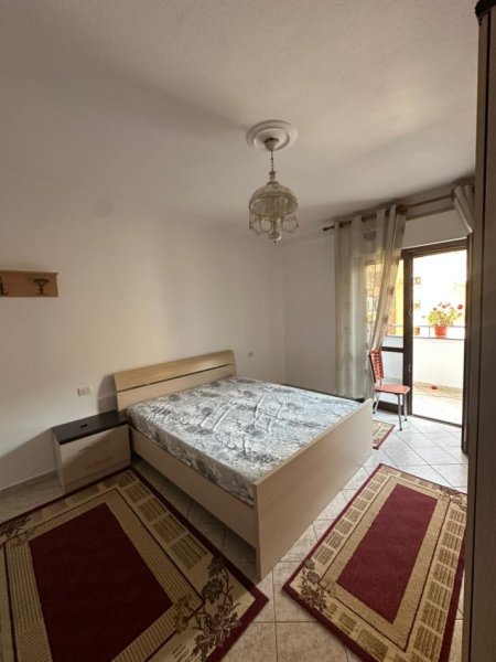 Tirane, jepet me qera apartament 2+1+Aneks+Ballkon Kati 5, 124 m² 700 € (Komuna e Parisit)