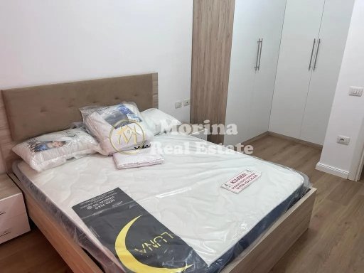 Tirane, jepet me qera apartament 2+1 Kati 7, 75 m² 450 € (Fresku)