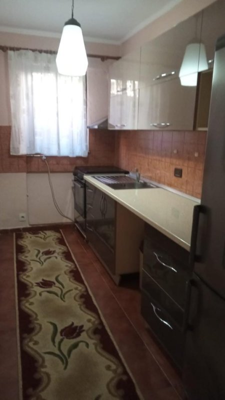 Tirane, jepet me qera apartament 1+1 Kati 1, 68 m² 450 €