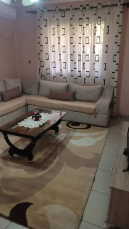Tirane, jepet me qera apartament 1+1 Kati 1, 68 m² 450 €
