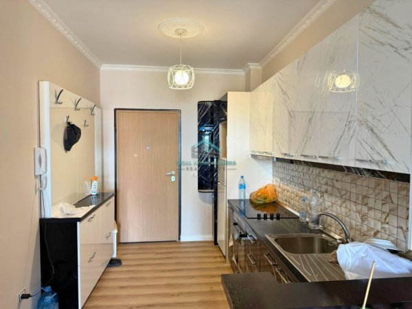 Vlore, shitet apartament 1+1+Ballkon Kati 4, 73 m² 137.000 € (Plazhi i Vjeter)
