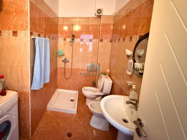 Vlore, shitet apartament 1+1+Ballkon Kati 4, 73 m² 137.000 € (Plazhi i Vjeter)