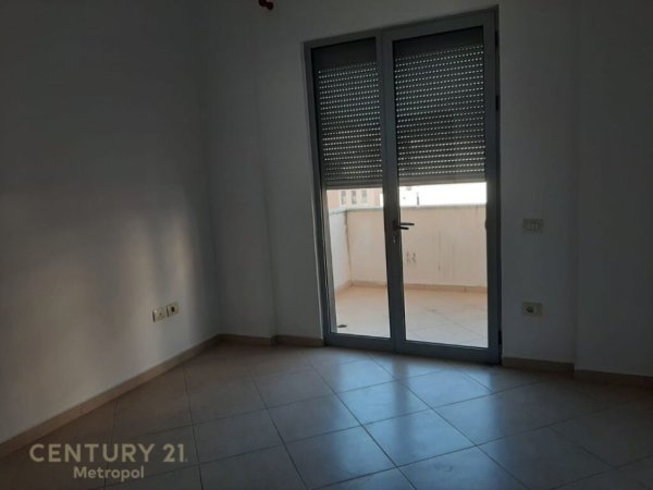 Tirane, shes apartament 2+1 Kati 9, 117 m² 285.000 € (9 Kateshet)