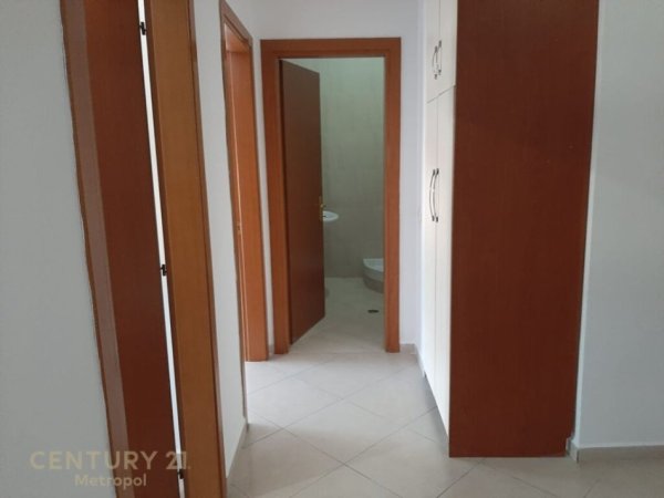 Tirane, shes apartament 2+1 Kati 9, 117 m² 285.000 € (9 Kateshet)