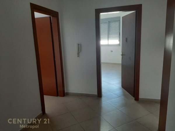 Tirane, shes apartament 2+1 Kati 9, 117 m² 285.000 € (9 Kateshet)