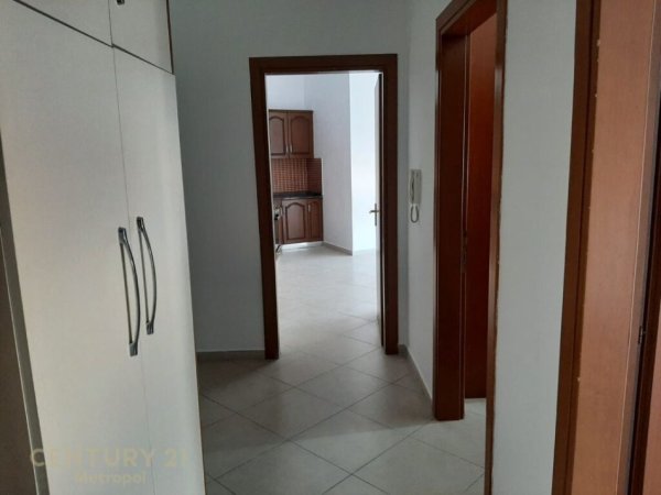 Tirane, shes apartament 2+1 Kati 9, 117 m² 285.000 € (9 Kateshet)