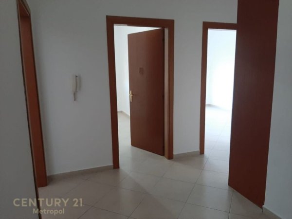 Tirane, shes apartament 2+1 Kati 9, 117 m² 285.000 € (9 Kateshet)