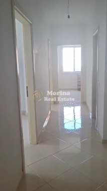 Tirane, jepet me qera apartament 3+1+Ballkon Kati 4, 140 m² 350 € (Fresku)