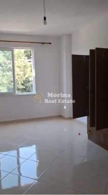 Tirane, jepet me qera apartament 3+1+Ballkon Kati 4, 140 m² 350 € (Fresku)